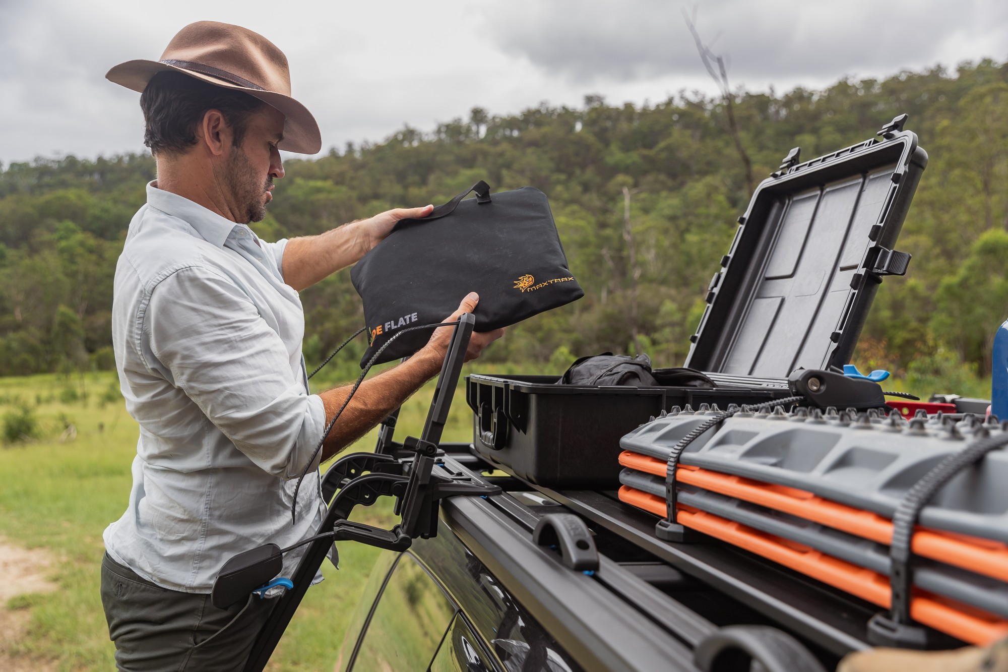 /assets/new-landing-page/au-adventure-equipment/overlanding/Overland-02-New.jpg