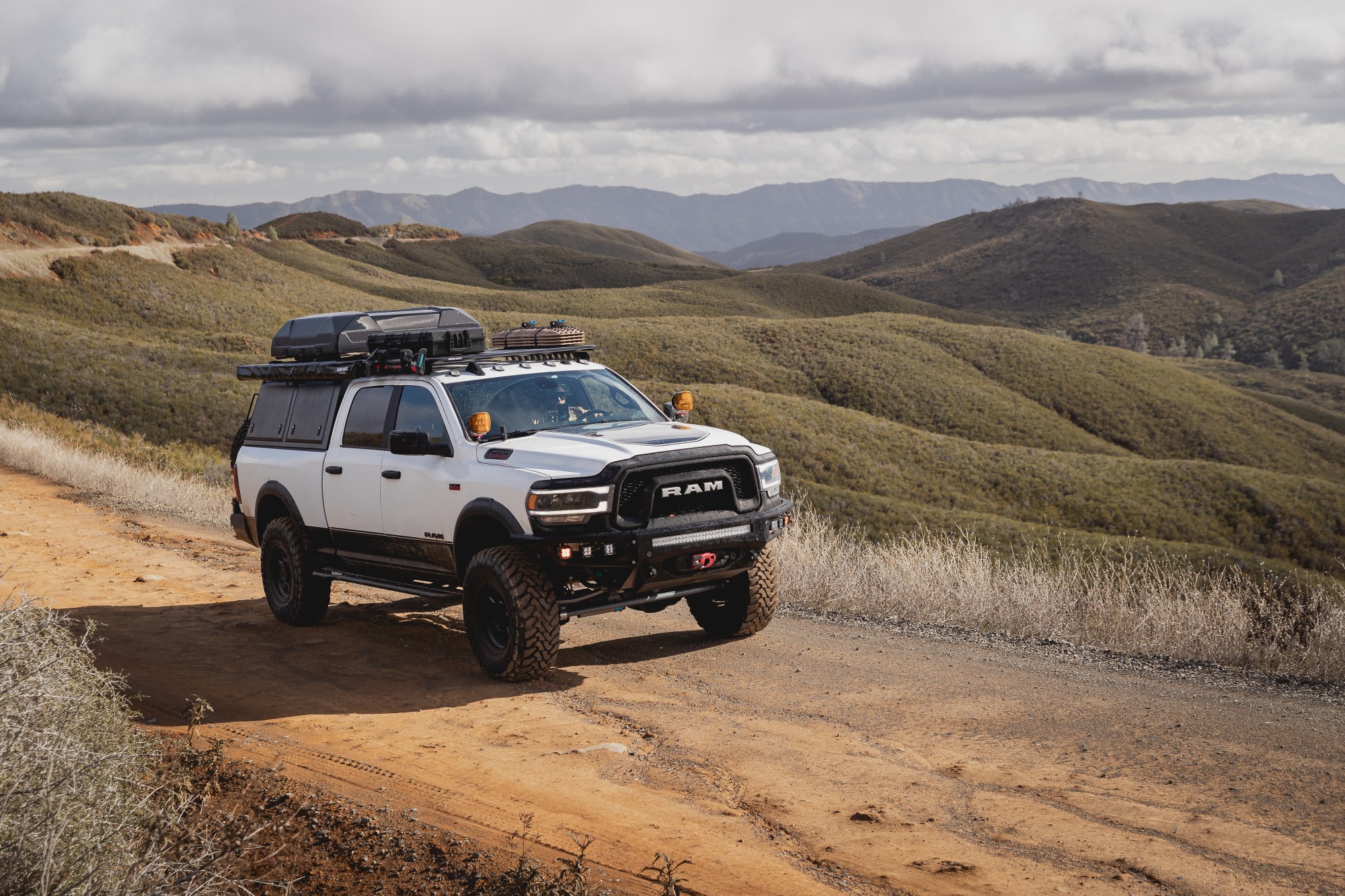 /assets/new-landing-page/us-pioneer6/overlanding-jeff-newimage/OVERLANDING-JEFF-IMAGE-3.jpg