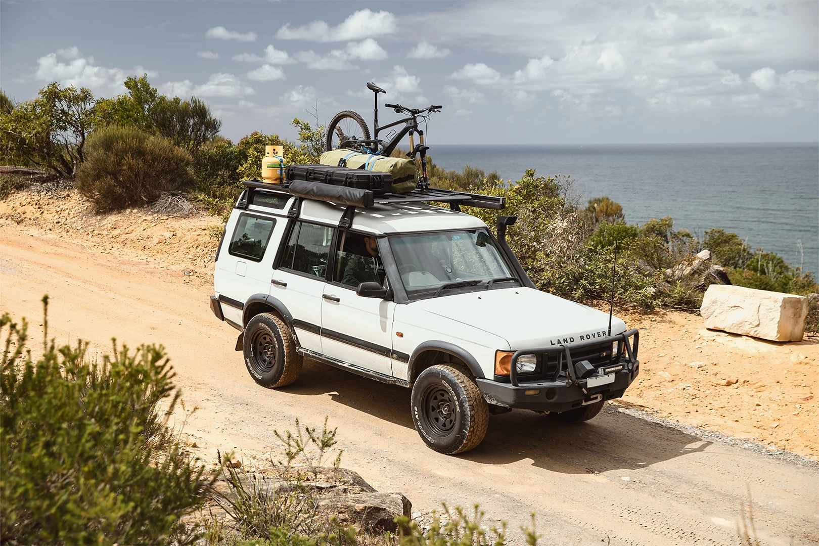 /assets/pioneer6/CYCLING/bike-pioneer-6-section-image-3.jpg_webp.webp